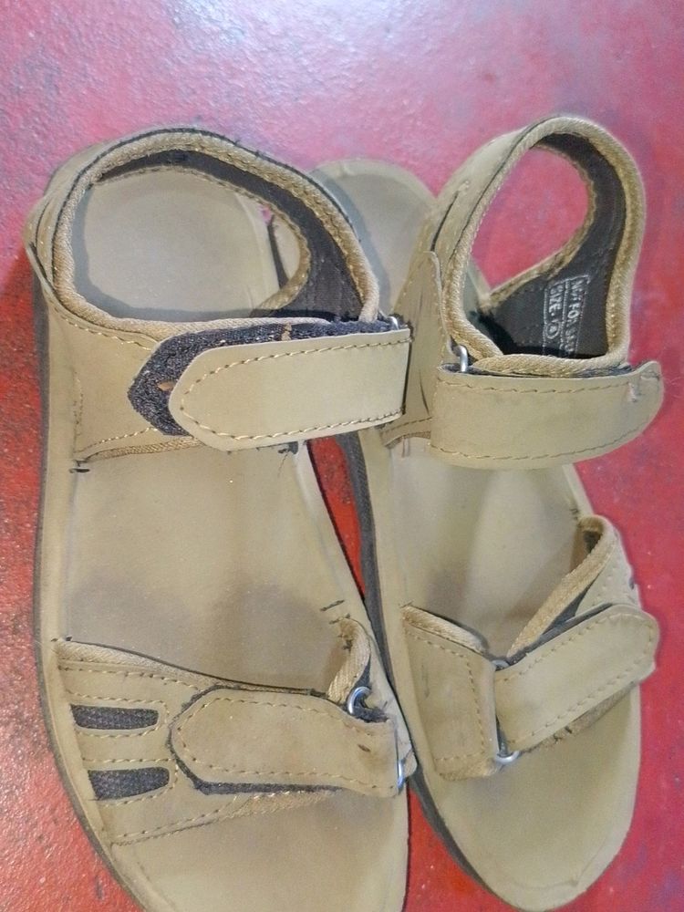 7 to 8Year Sandal Good Condition