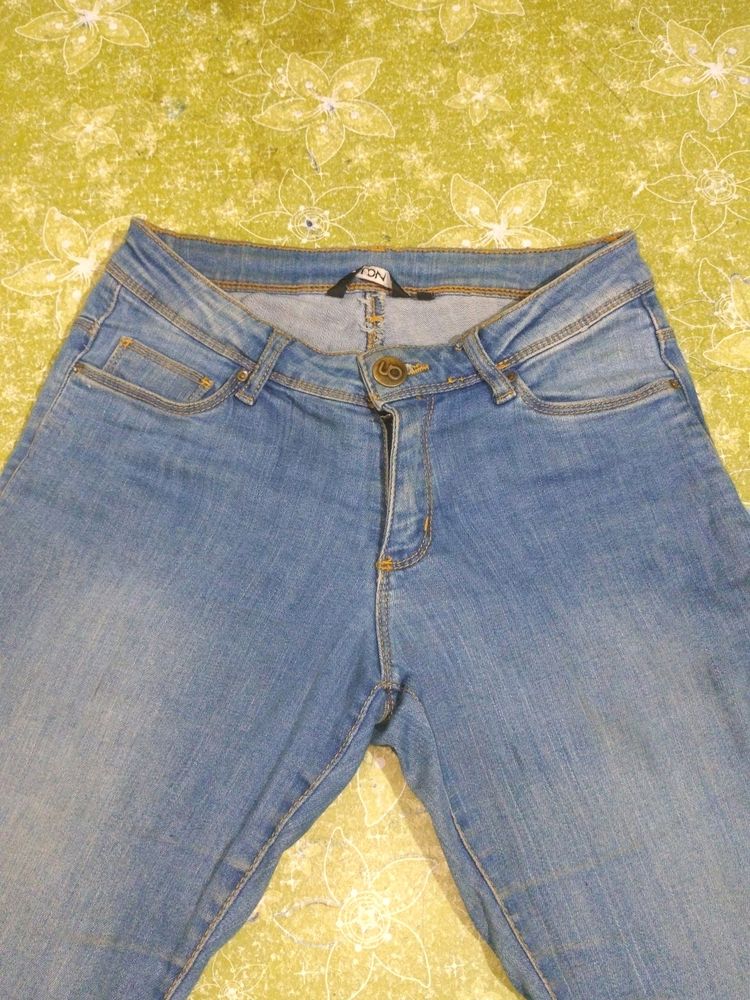 hard solid jeans of  Nova Brand, stylish finishing, perfect chain and button, can be worn with any upper clothing, casual wear, can be used roughly, leg bottom has chains.