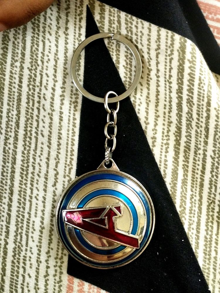 Spinning Original Avengers Keychain