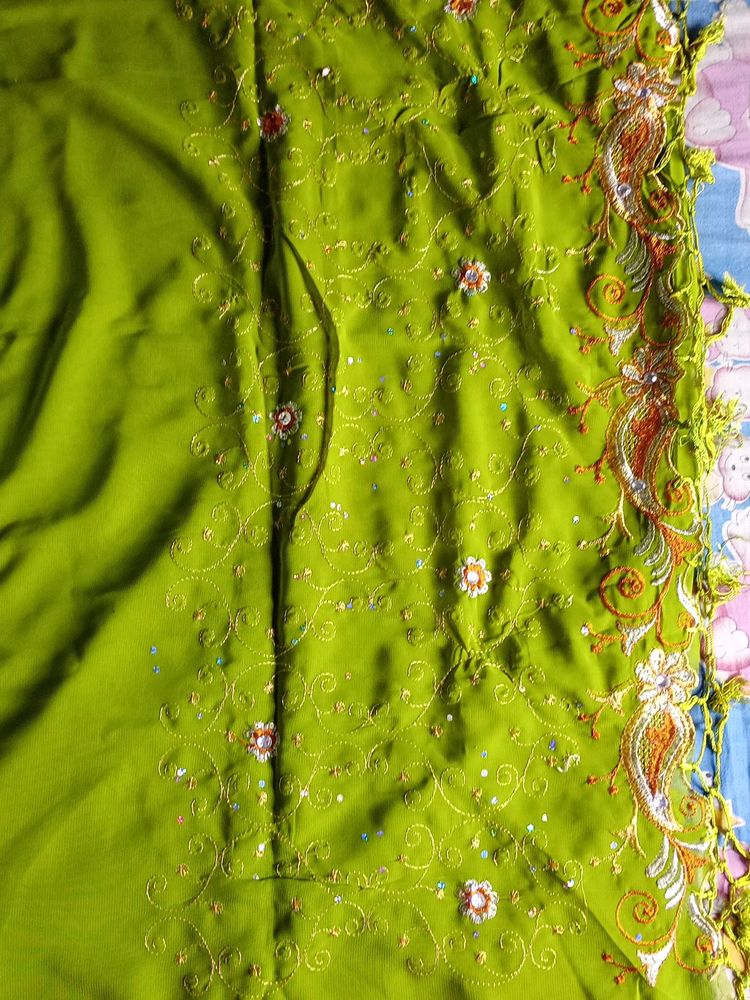 Olive 🫒 Green Silk Saree