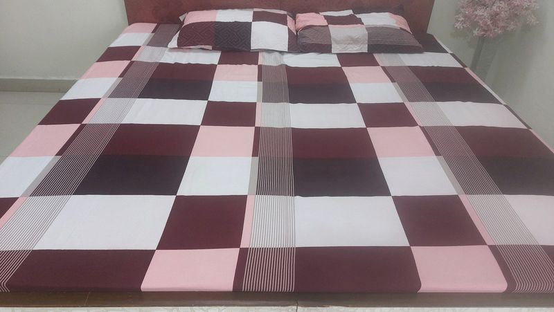 Peach And Brown Bedsheet