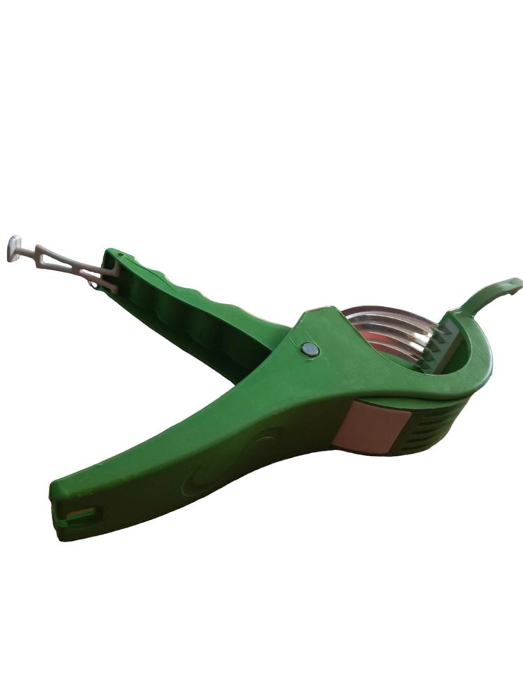 Vegetable Cutter And Peeler