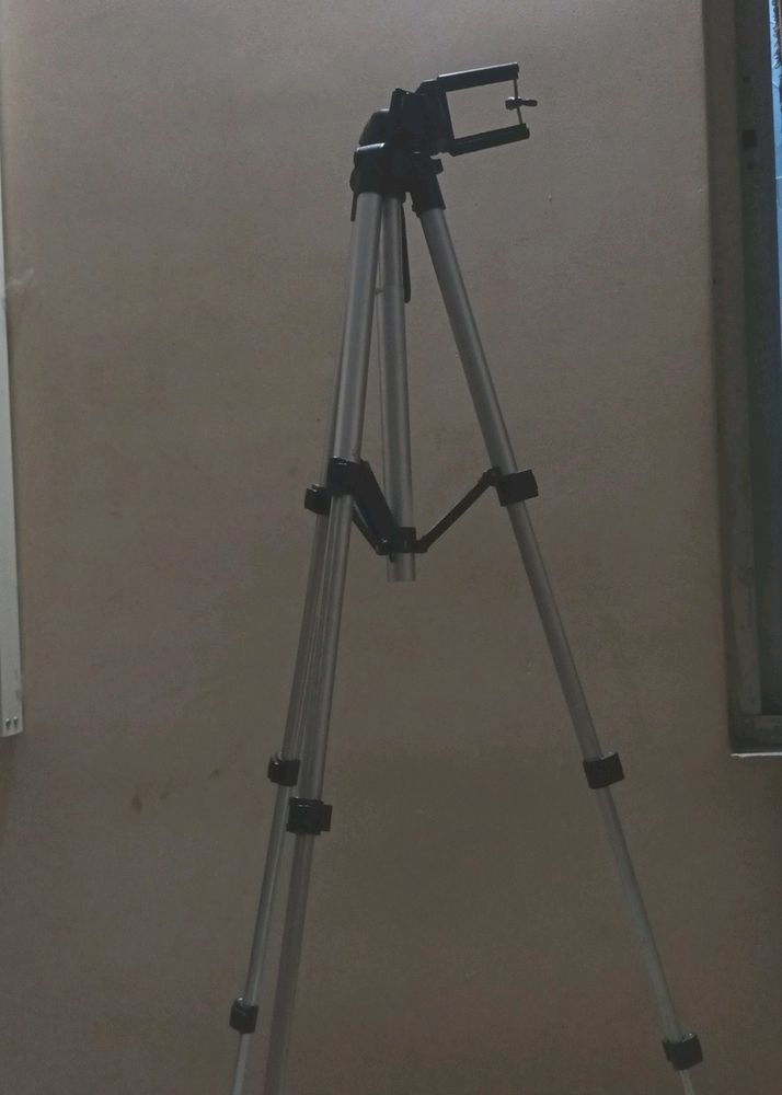 TRIPOD 4 FEET