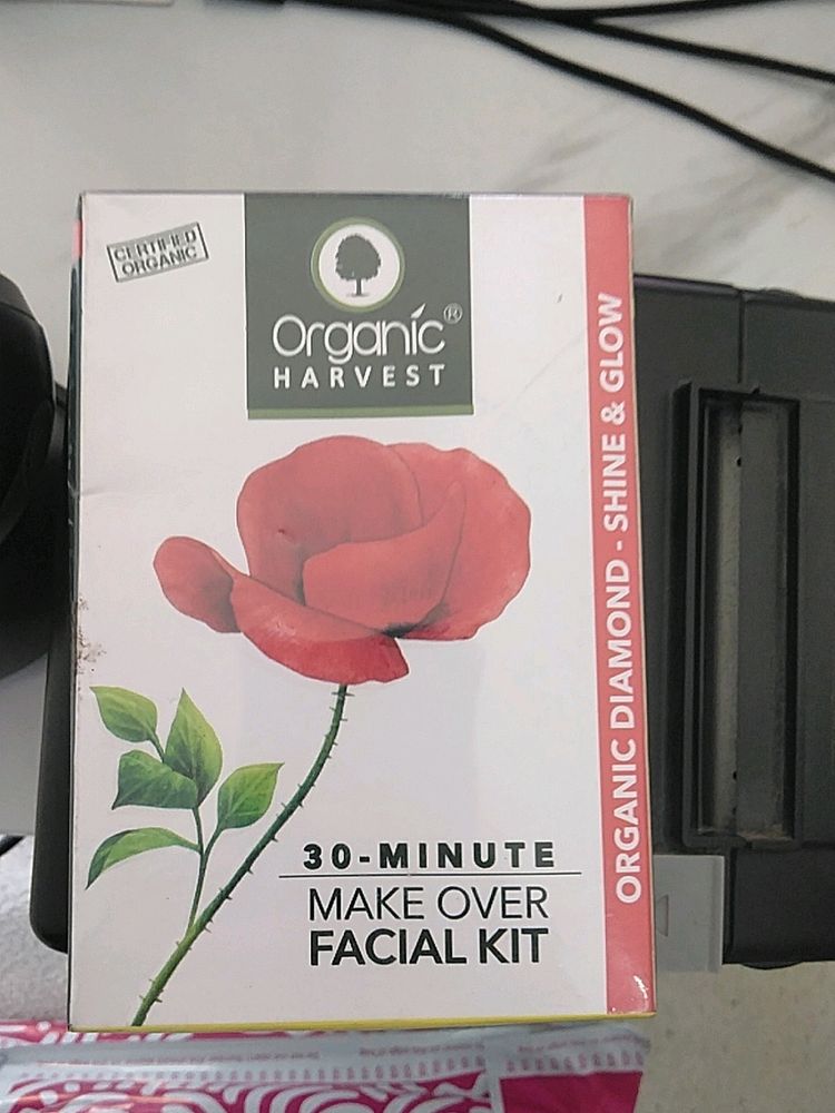 Organic Harvest 30 Minute Make Over Facial Kit