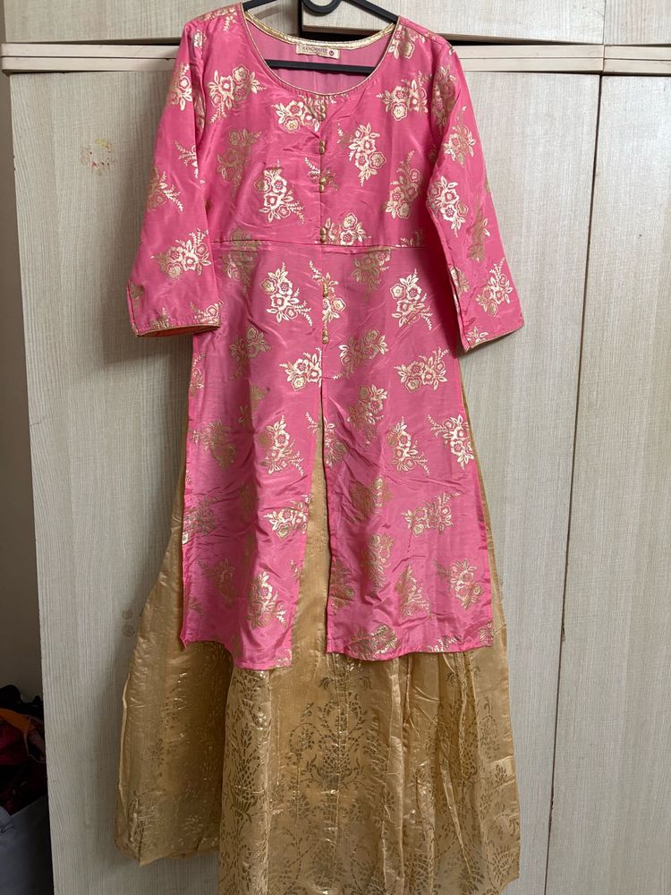 Pink Golden Ethnic Gown (M/34)