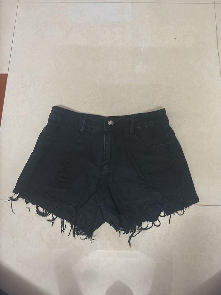 URBANIC Black Shorts