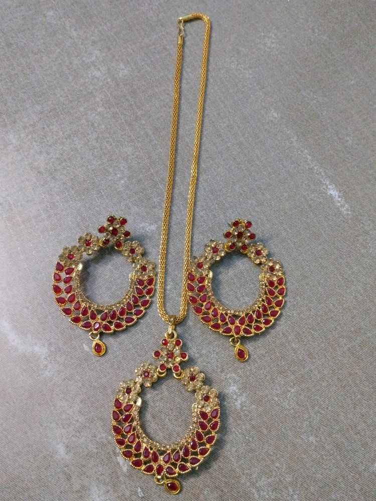 Red jewellery set