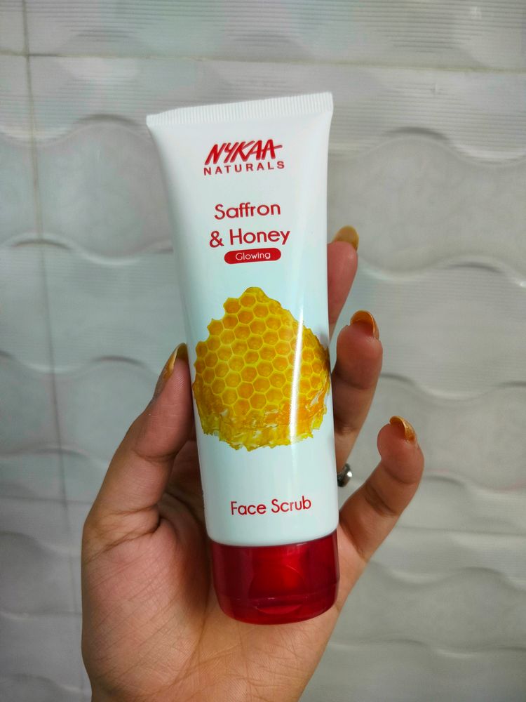 Nykaa Naturals Scrub