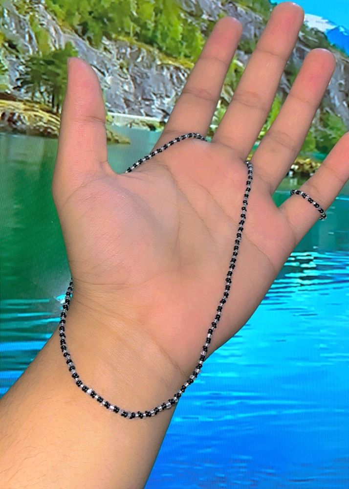 Jisoo's Black Beads Neckchain 🥰♥️