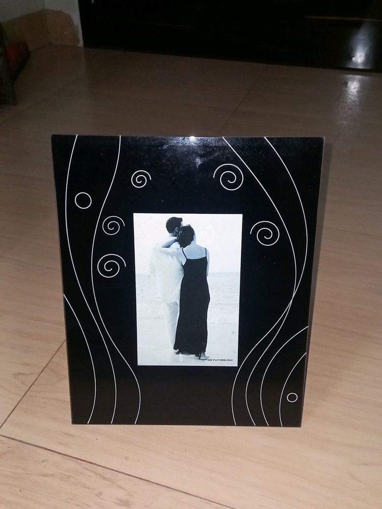 Black Glass Photoframe 8.5* 10.5 Inches