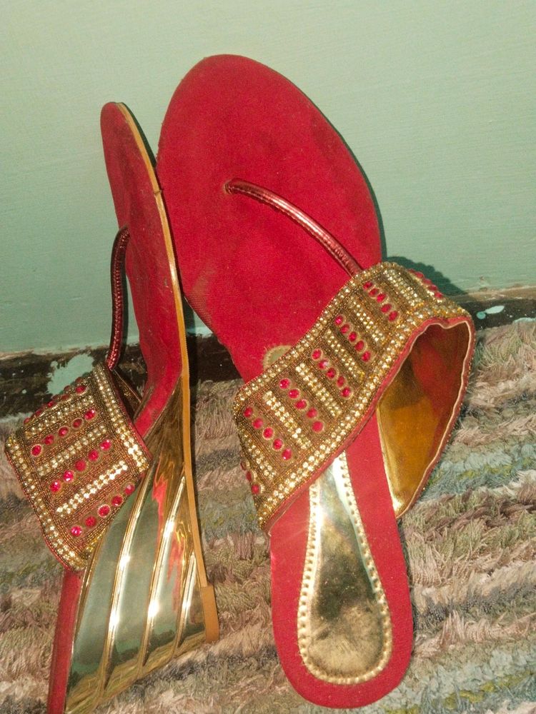 Beautiful Jarkan Sandals