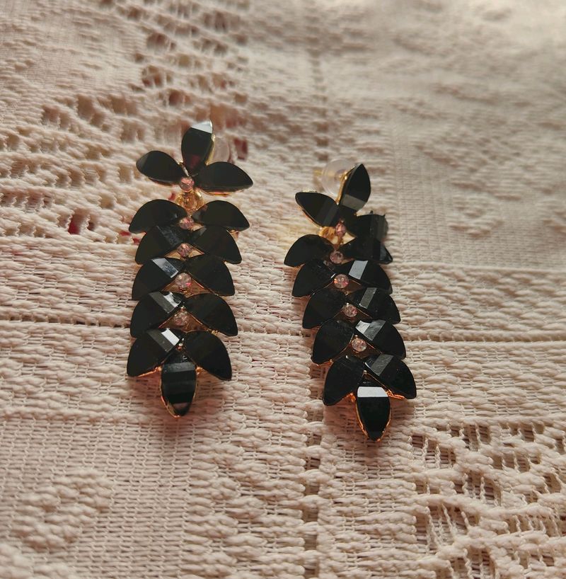 Black statement Earrings (Women)