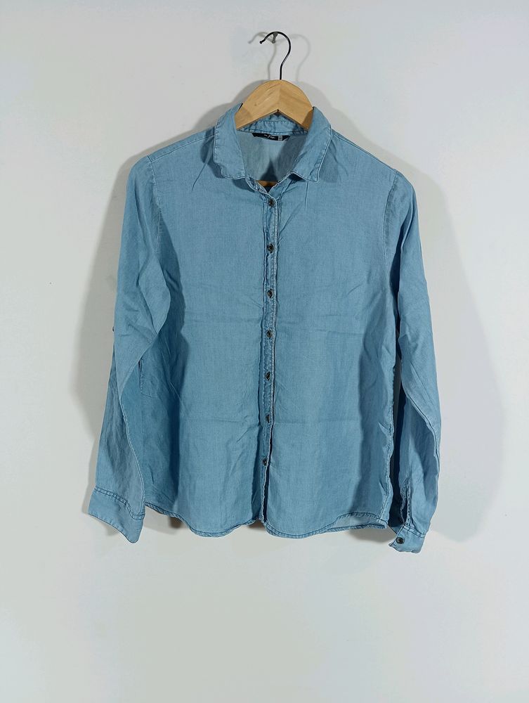 Light Blue Casual Top (Women)