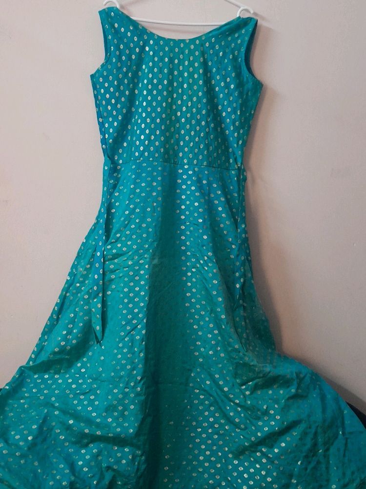 BARGAIN AND BUY Max Blue Long Frock (No Sleeves)