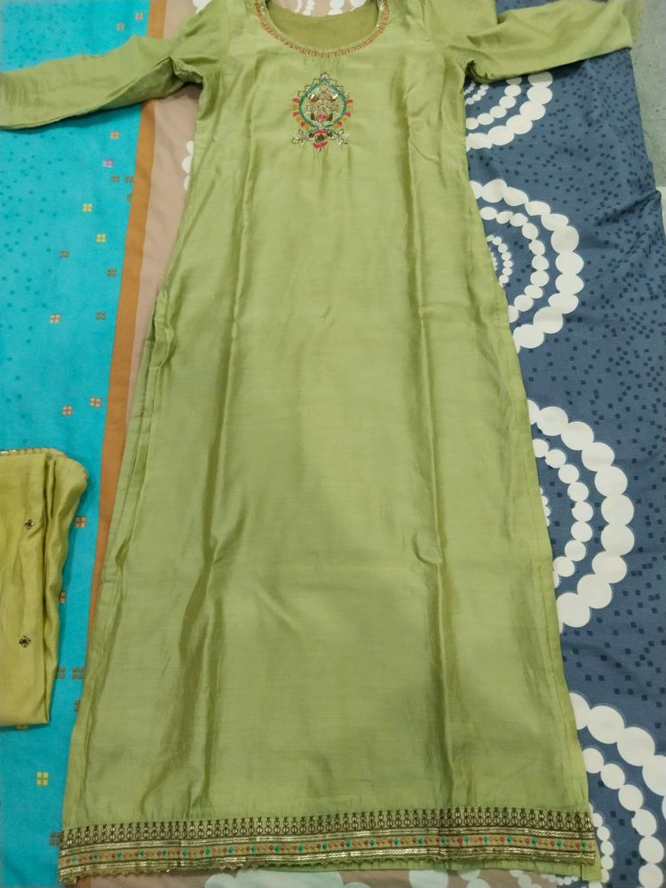 Salwar With Dupatta.No Bottom