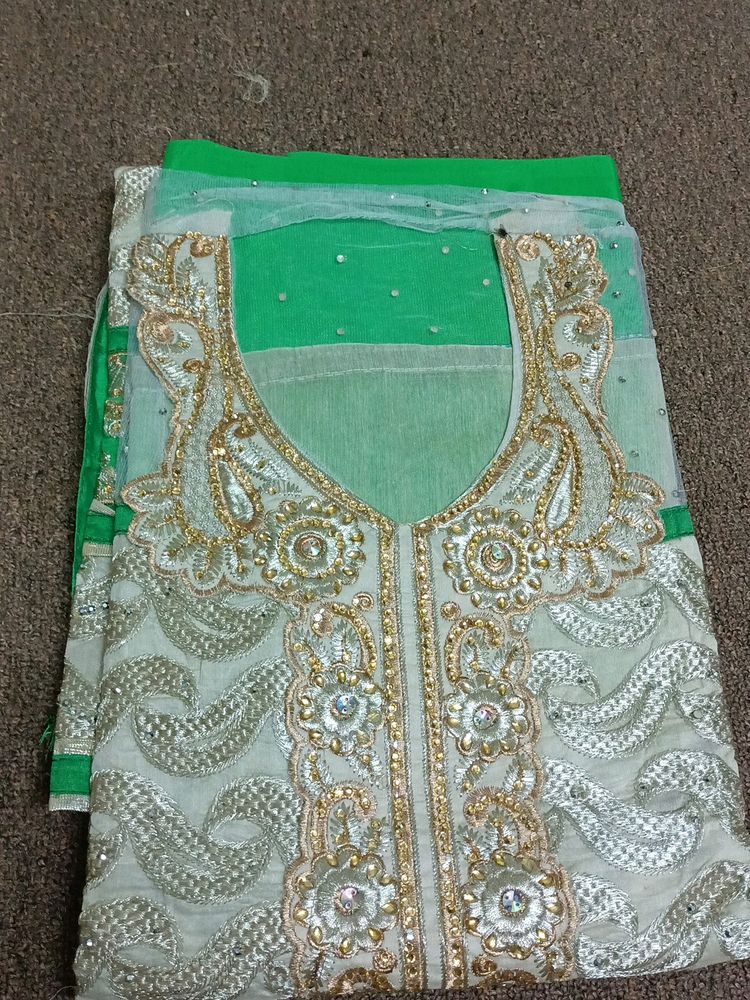 New Beautiful Salwar Suit Ka Kapda