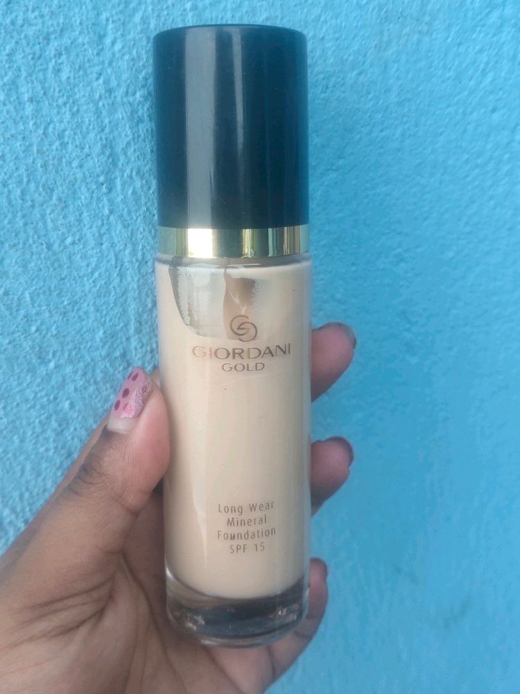 Oriflame Giordani Gold Mineral Foundation SPF 15