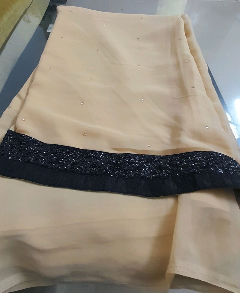 Cream And Black Saree Without Blouse Piece