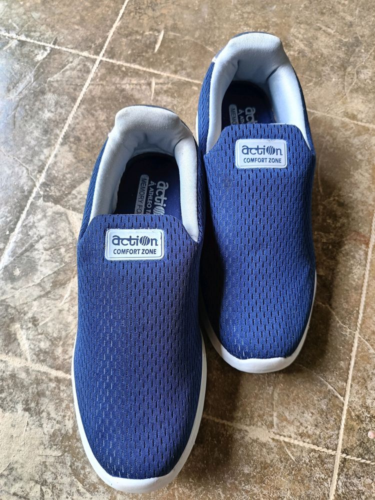 Low-Top Slip-On Running Shoes