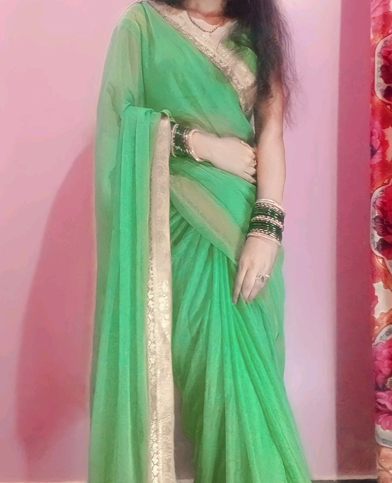 Green 💚 Saree With Blouse