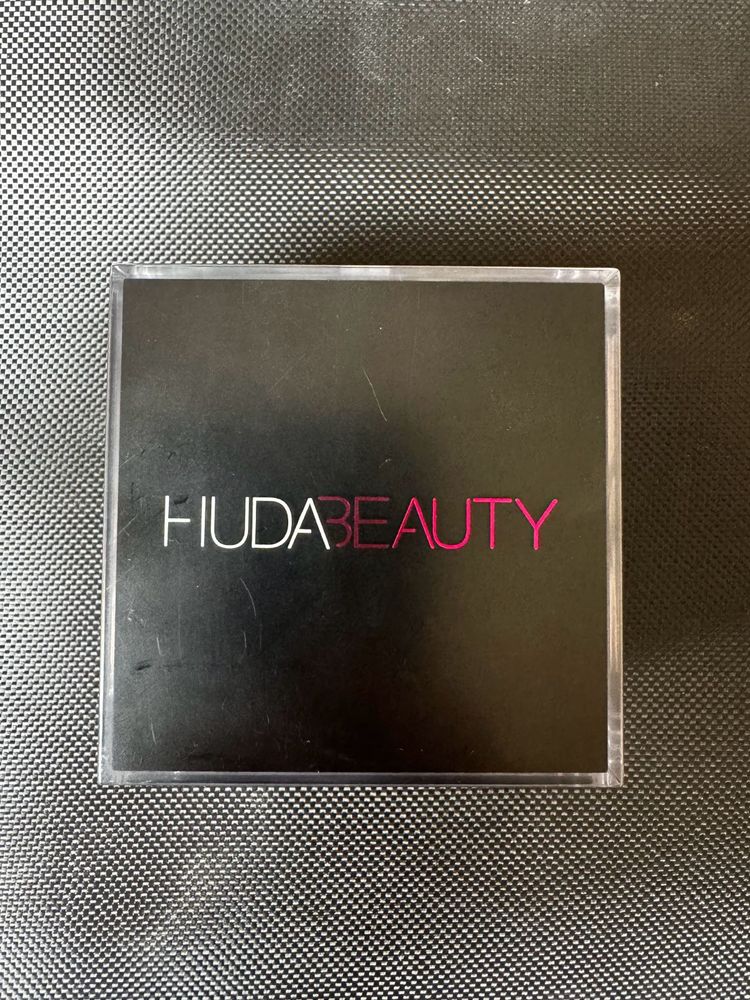 Huda Beauty Setting Powder