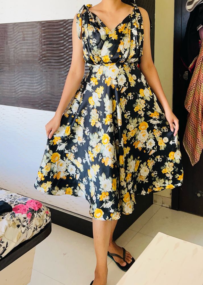 Tie Up Floral Dress