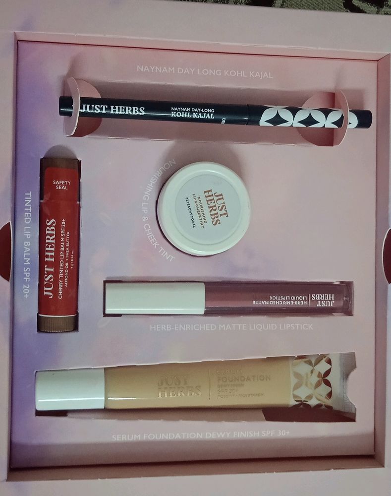 Just Herbs Makeup Essentials Glam Box