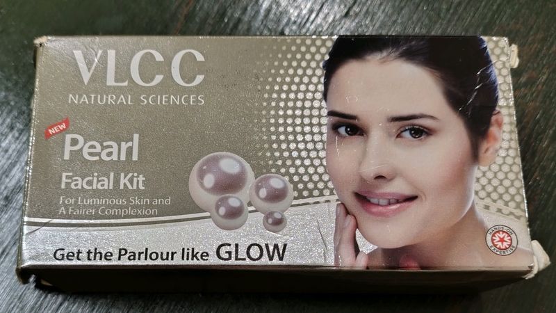 VlCC Pearl Facial Kit