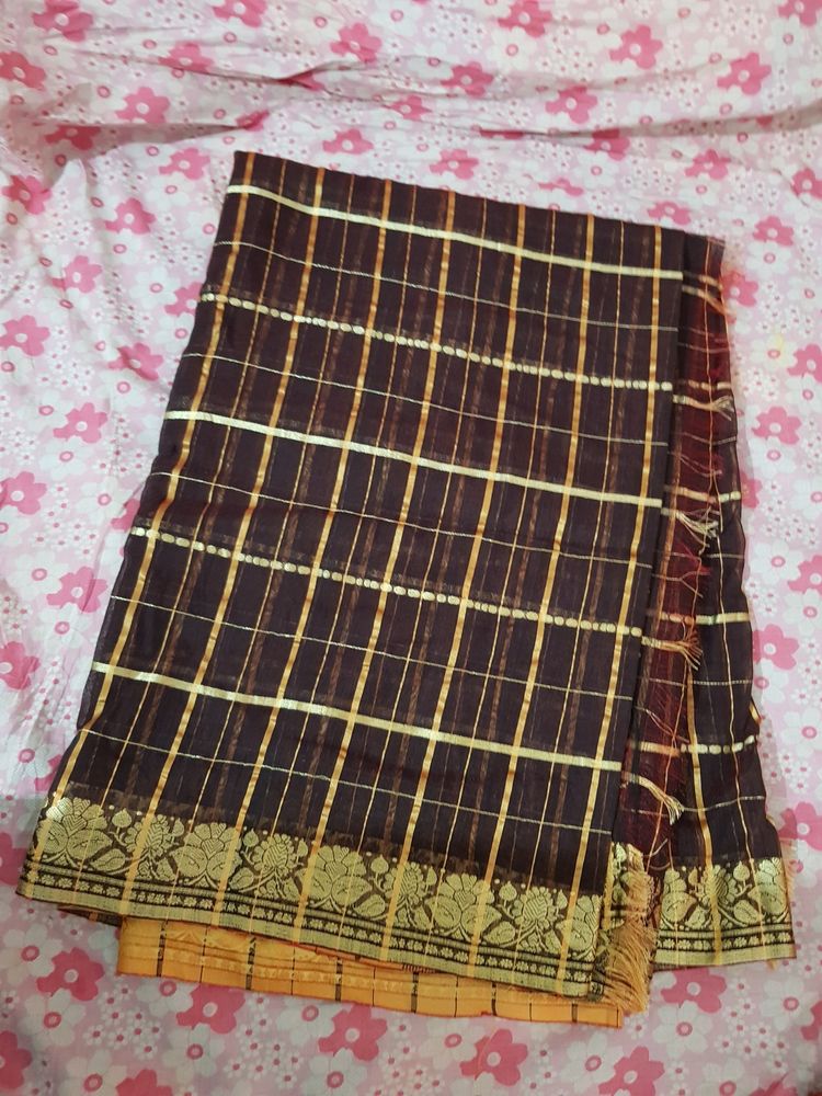 Full Zari Weaven Checkered Saree