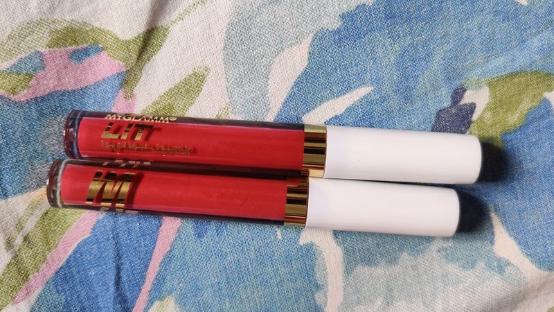 Combo Of 2 New Myglamm Red Lipsticks