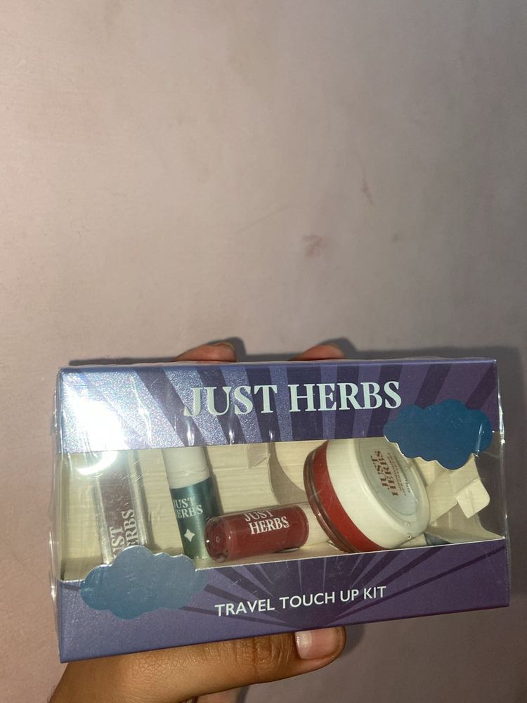 Just herbs Travel Touch Up Kit