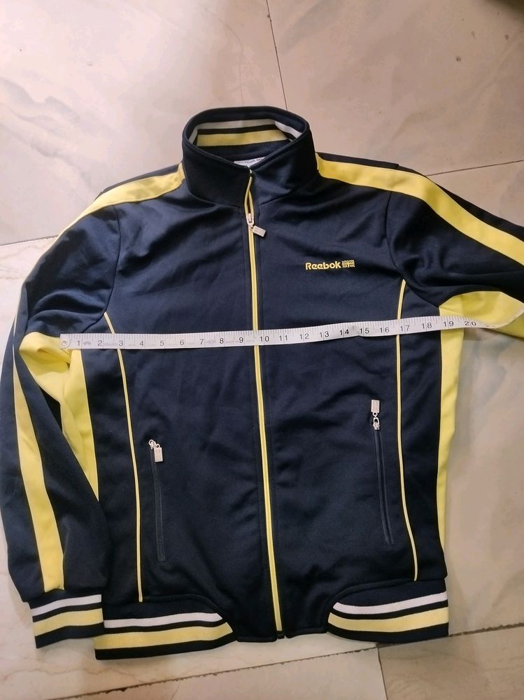 Original Reebok Jacket No Tag But Its New