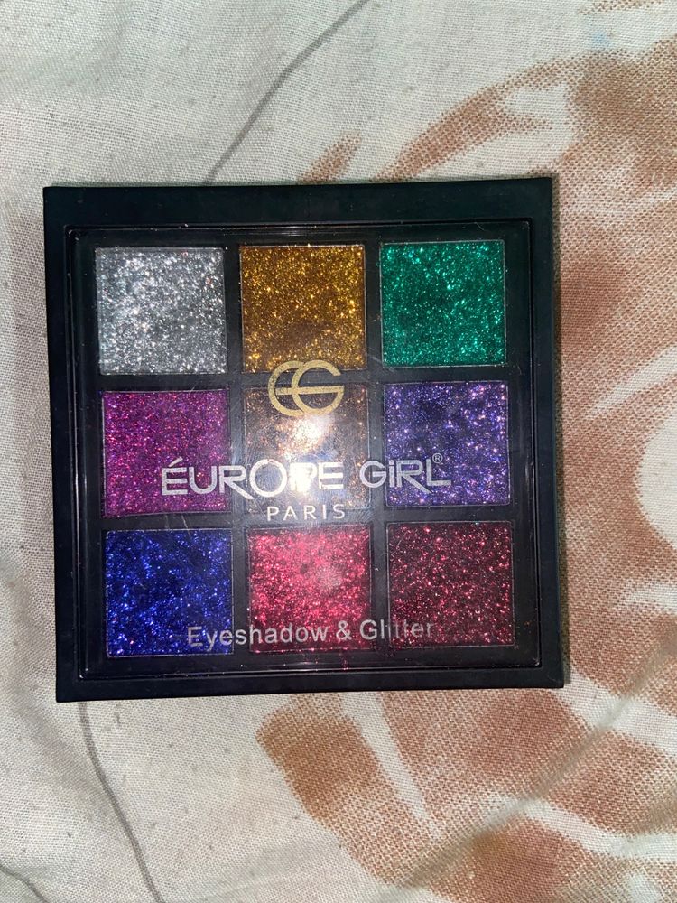 Europe girl glitter palatte only one shade used