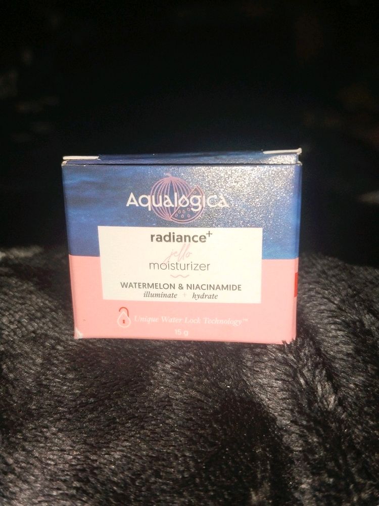 Aqualogica radiance moisturizer