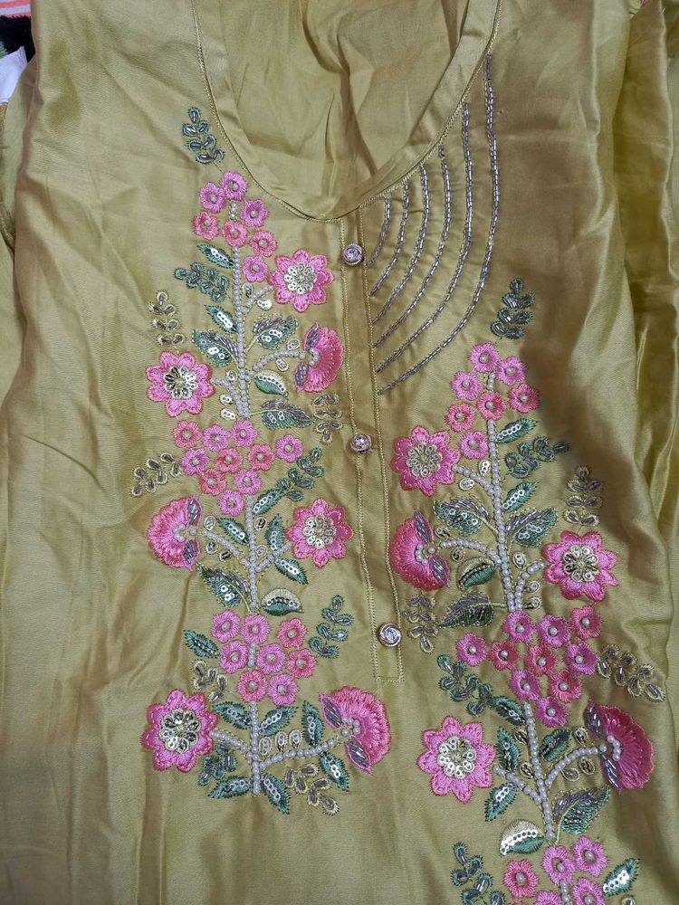 Unstiched Suit Material With Organza Dupatta