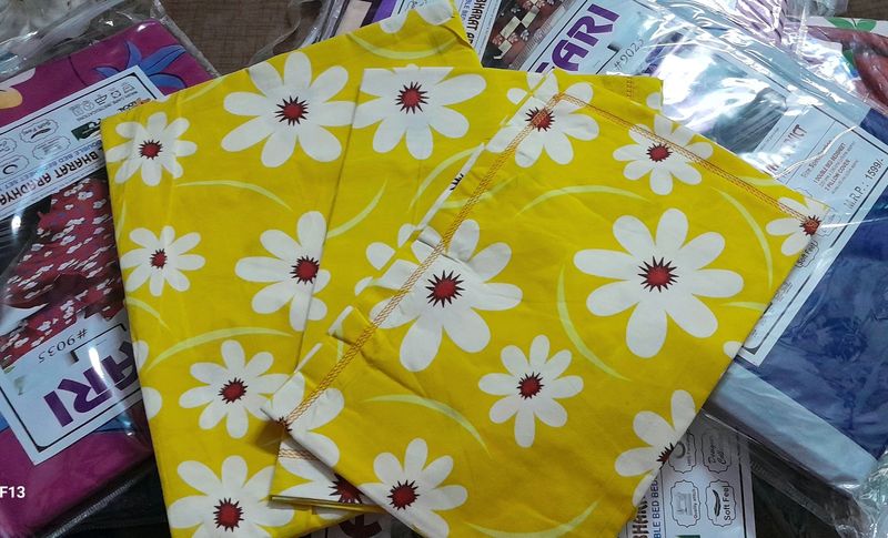 New Yellow🌼 Floral Double Bedsheet With 2 Pillow