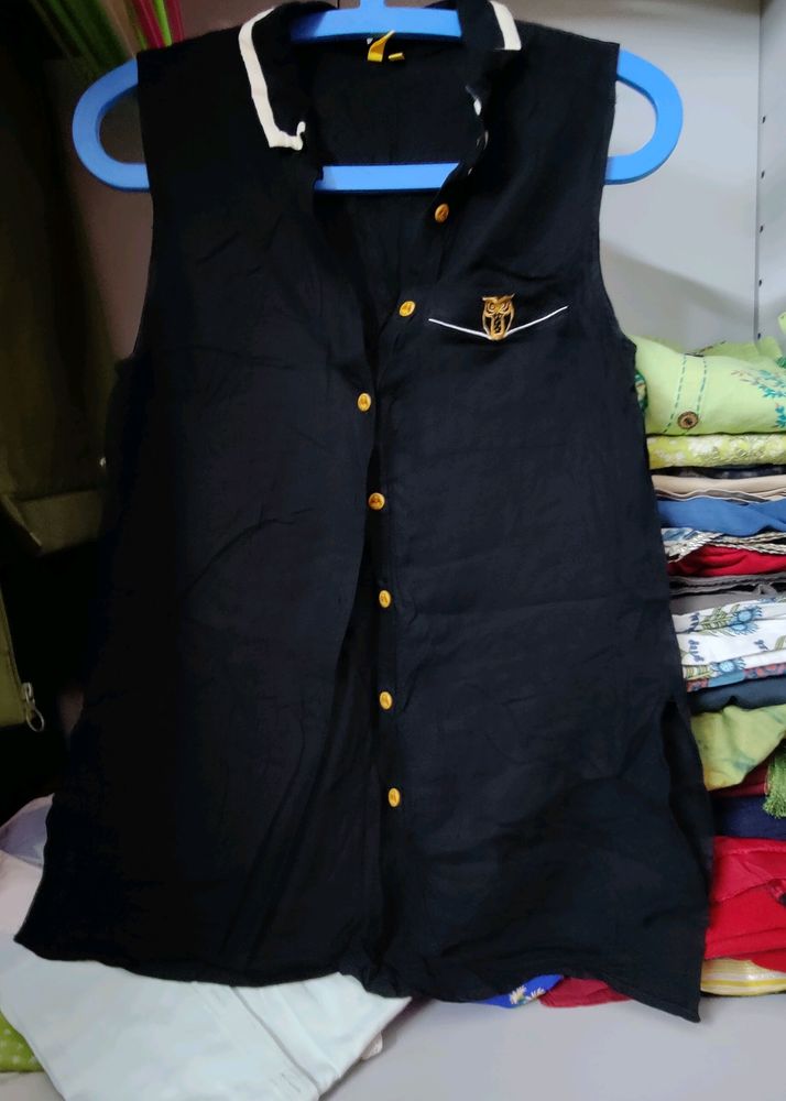 Chumbak Sleeveless Shirt Black