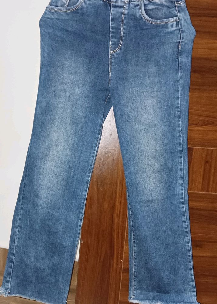 Trendy High Rise Blue Straight Jeans For Women