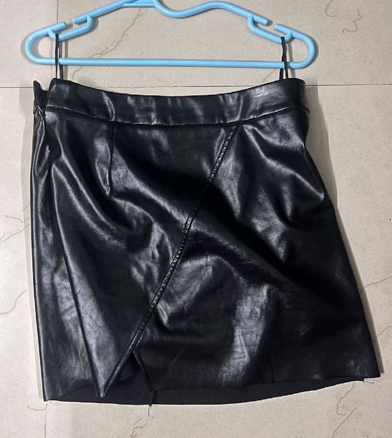 New Urbanic A-line Slit Leather Skirt