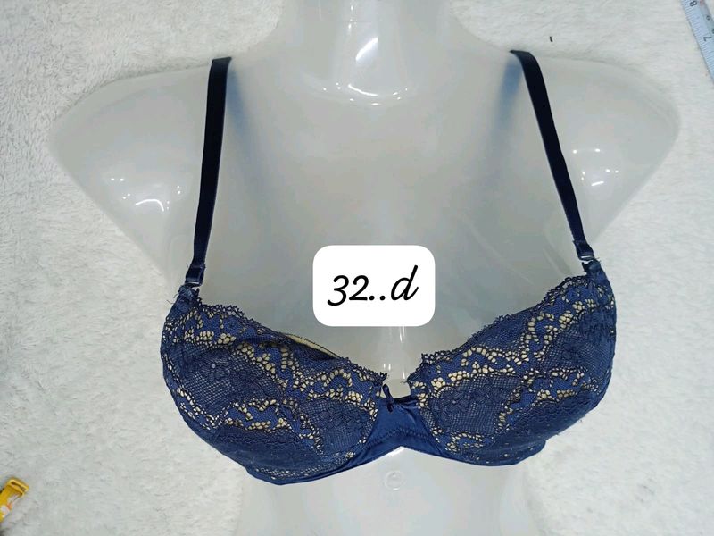 32 D Size Pedded Bra