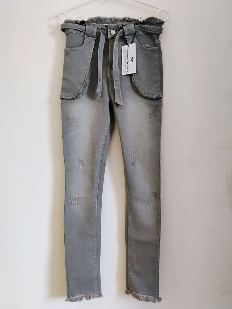 Grey Skinny Jeans With Belt