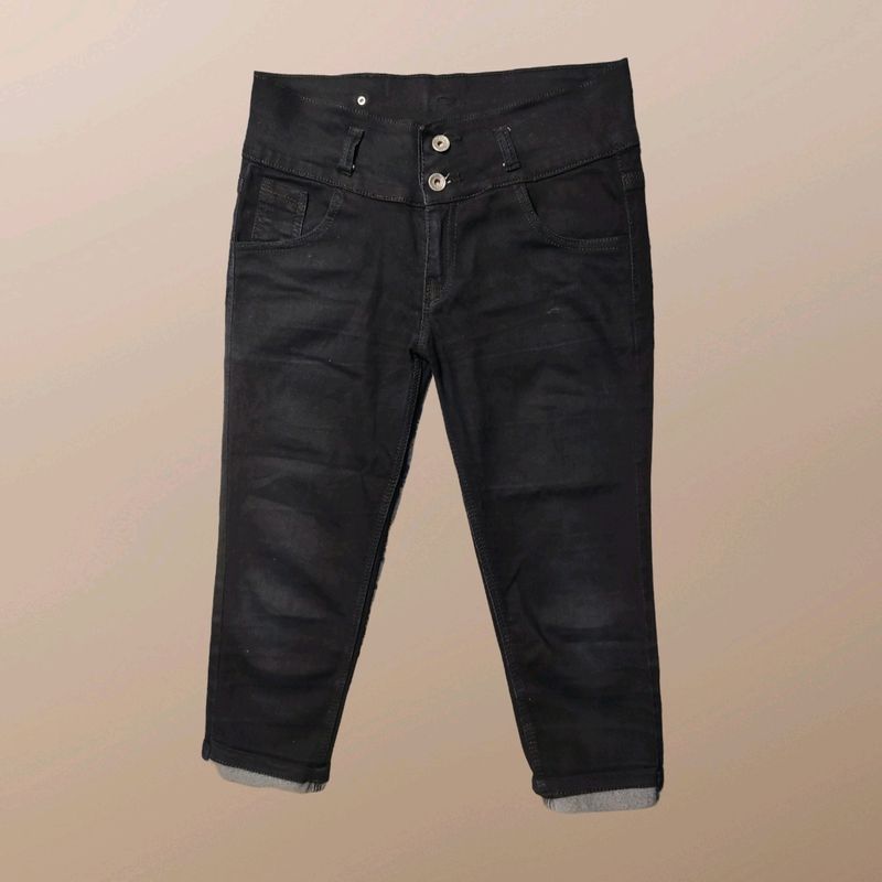 Black 3/4th Jeans With Silver Buttons