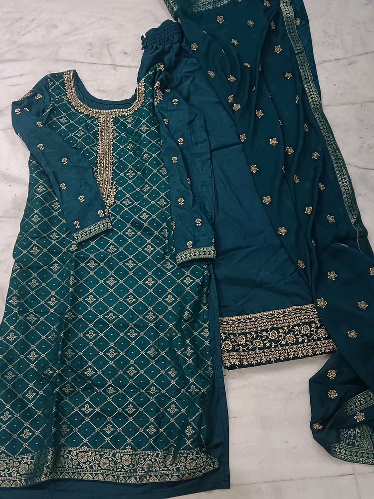 Pakistani Suit