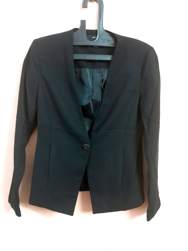 Forever 21 Black Blazer