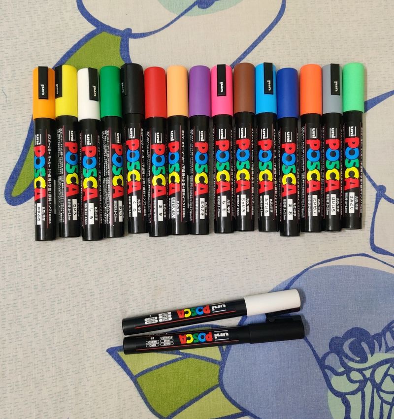 POSCA markers Set Of 15+ 2 Extra