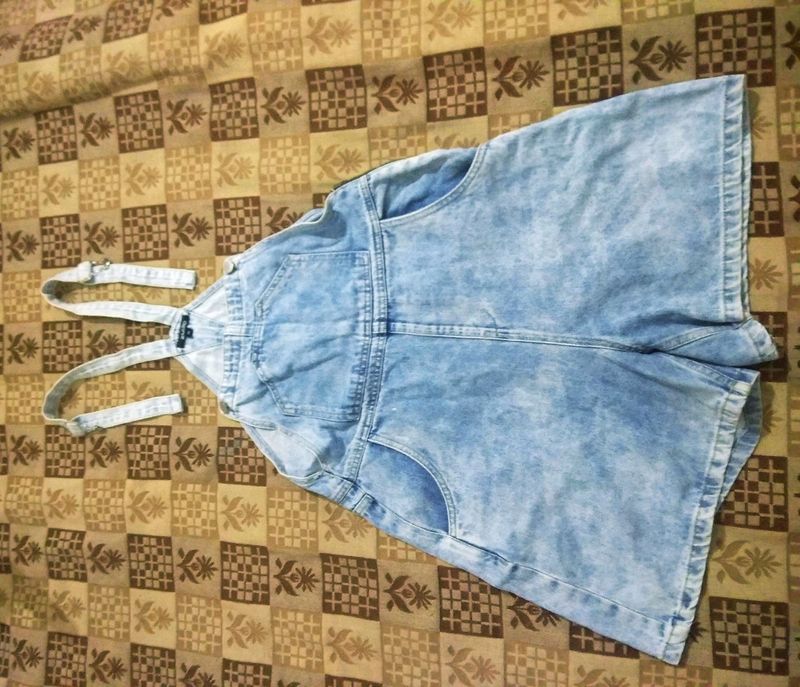 New Zudio Dungaree Shorts Size M