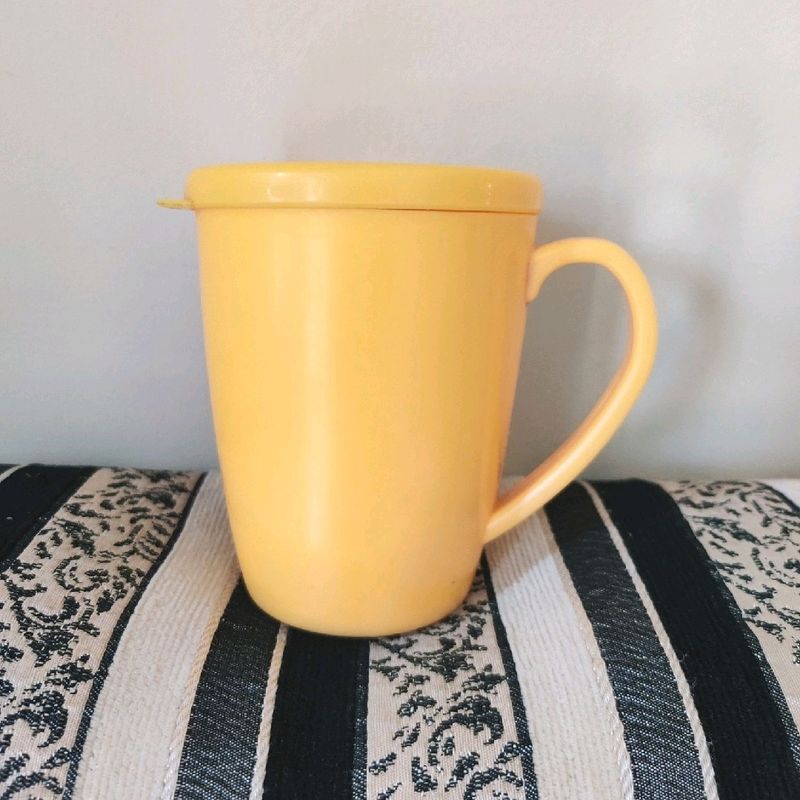 Yellow Mug With Lid ☕️