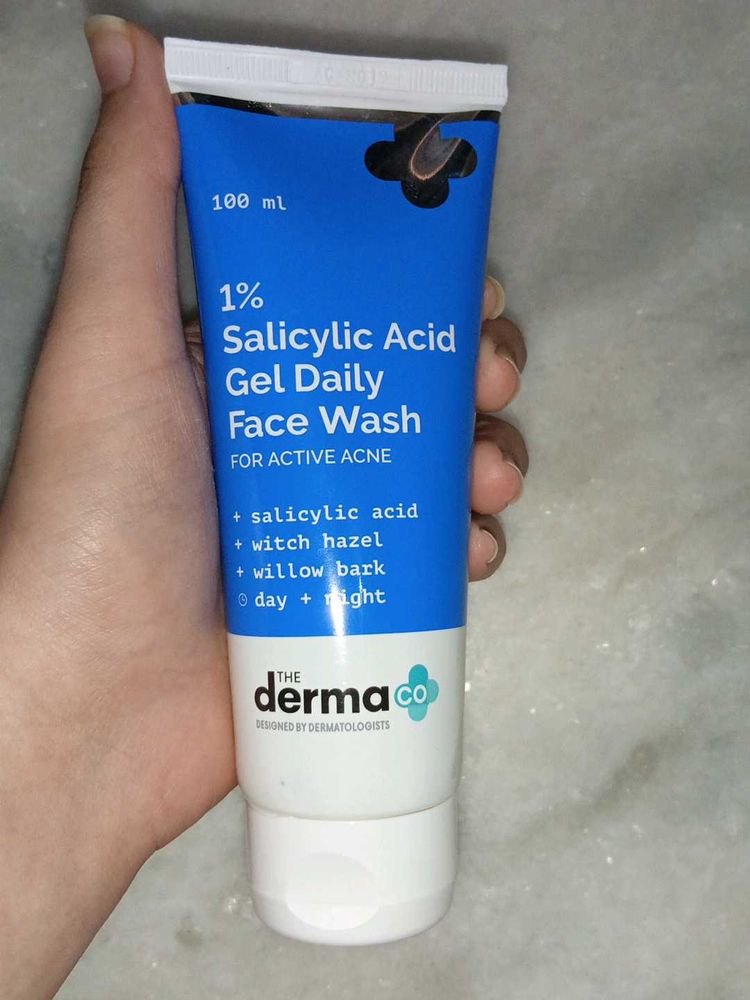 The derma co 1% salicylic acid gel facewash