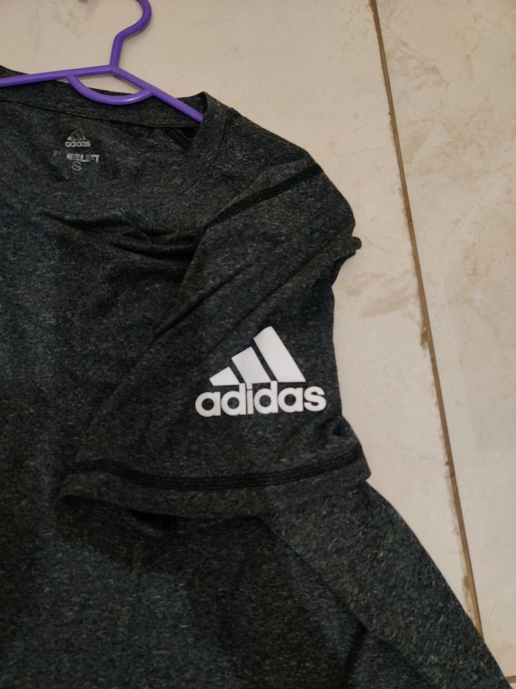 Authentic ADIDAS Tee