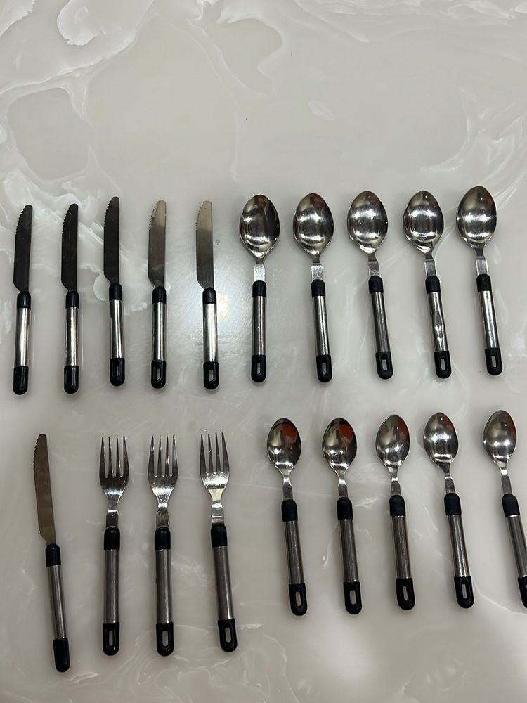 Table Spoon Set With Stand